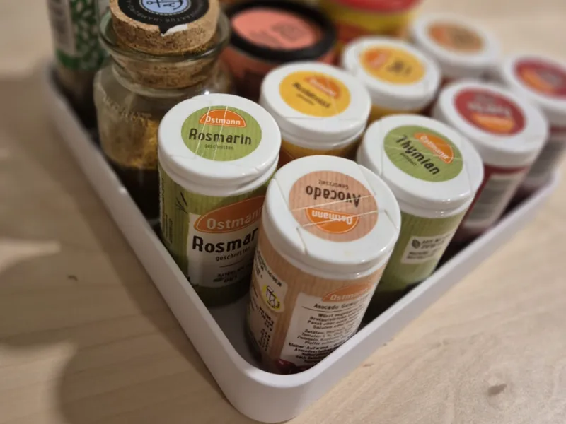 Gewürzregal / Spice Organizer Ostmann-Gewürzdosen