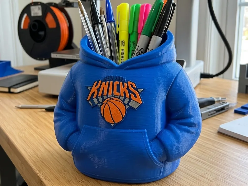 NEW YORK KNICKS HOODIE PEN HOLDER ORGANIZER - Free 3D Print Model ...