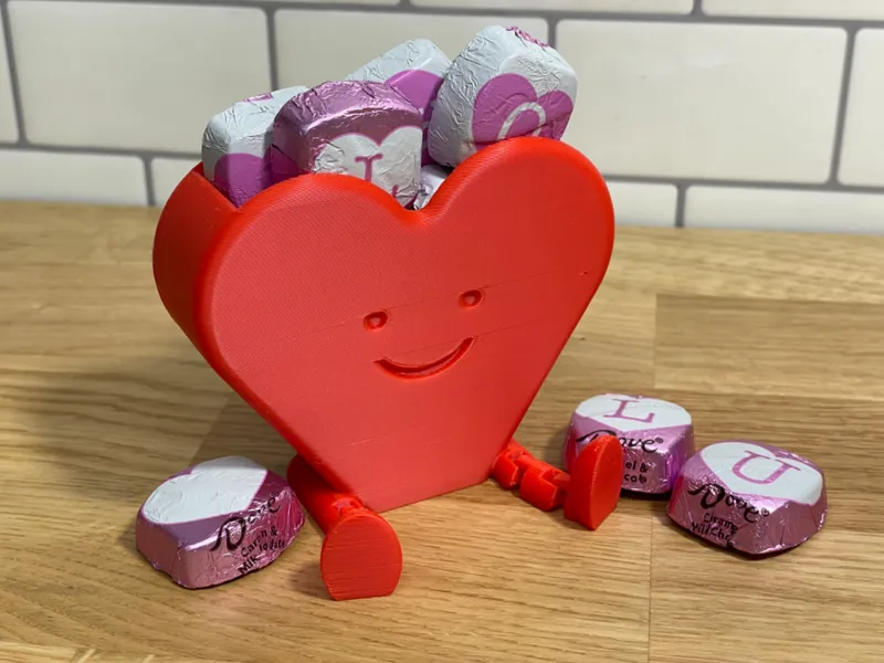 Valentines Day Little Heart Guy - vase with legs!