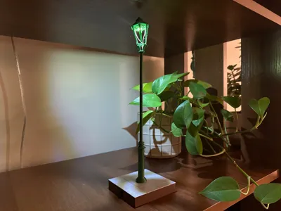 Miniature street lamp