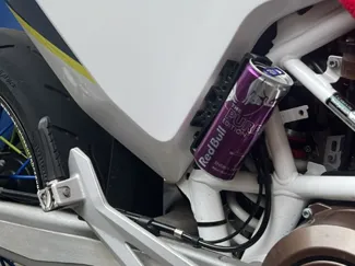 Motorrad/ Quad Red Bull halter für die 250ml dose 