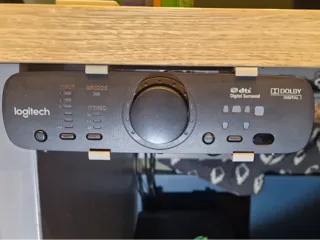 Logitech Z906 მაგიდის სამაგრი thumbnail 1