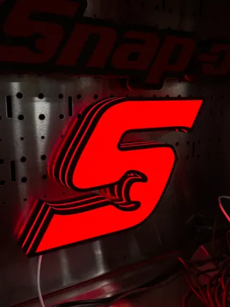 S "Snap-on" Logo Light Box 