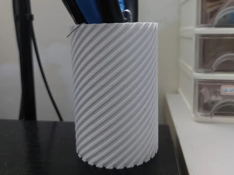 螺旋筆筒