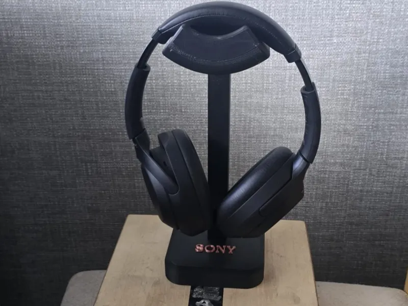 Headphone Stand - Minimalist & Sturdy