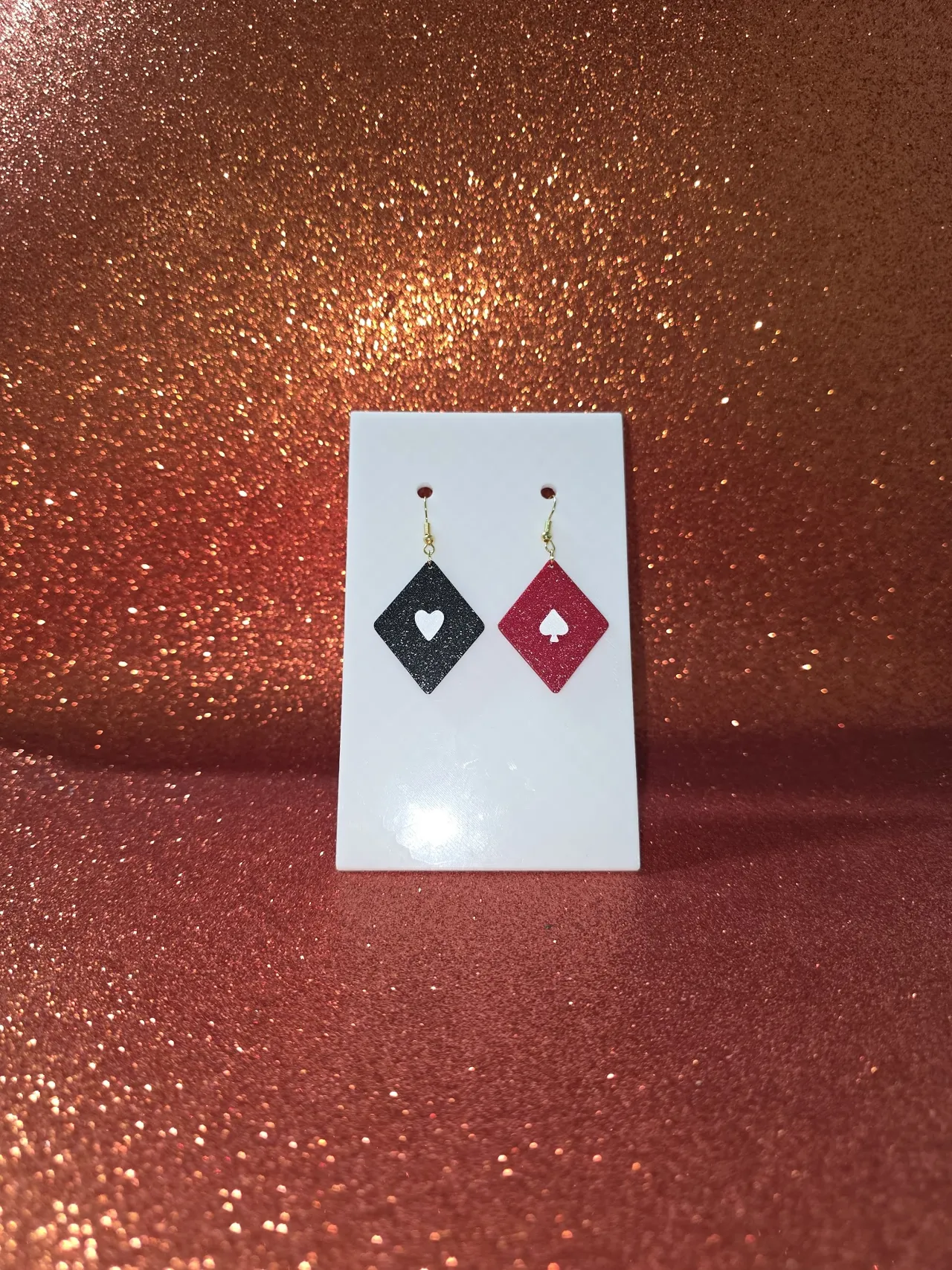 Diamonds poker earrings view 2