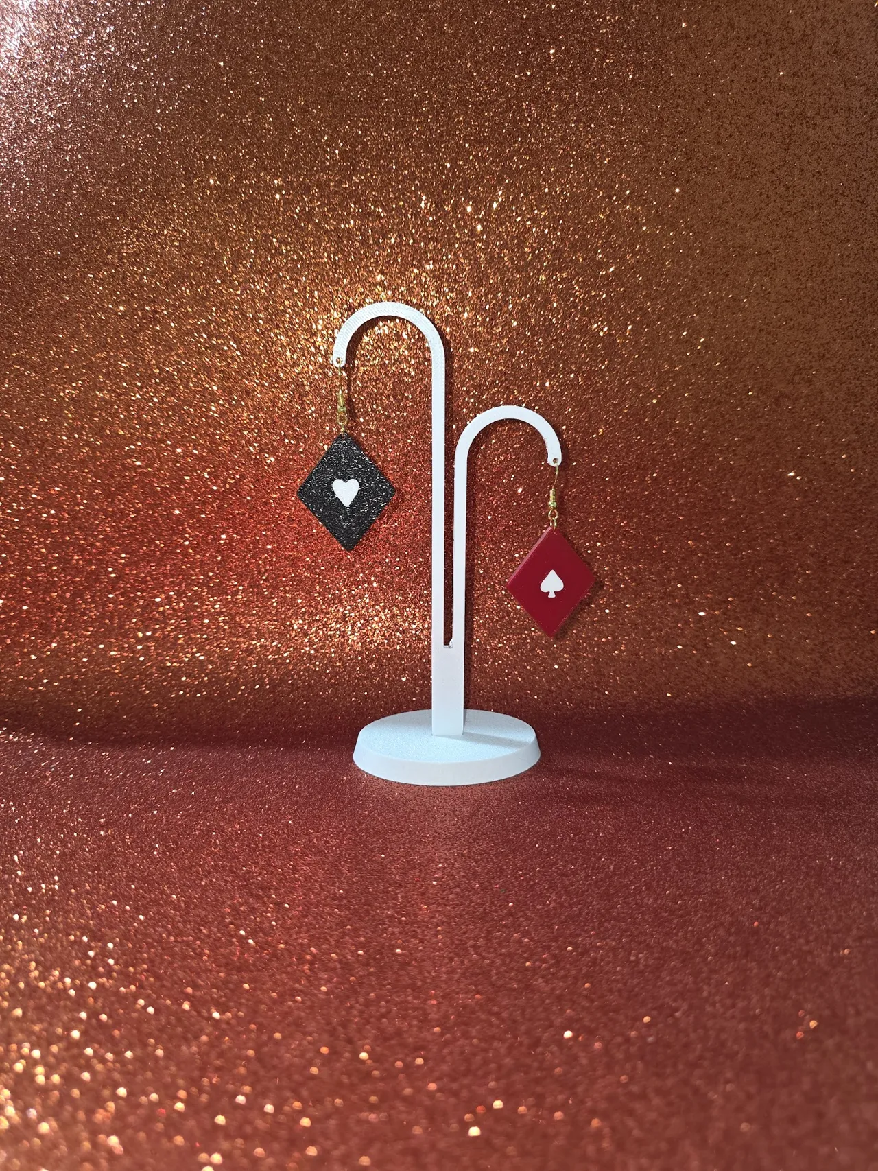 Diamonds poker earrings view 3