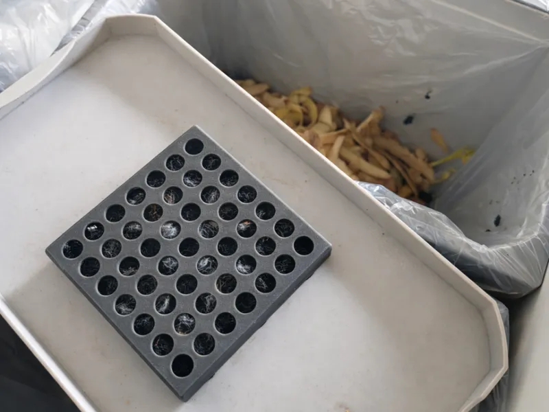 Naber bio bin lid activated carbon filter holder