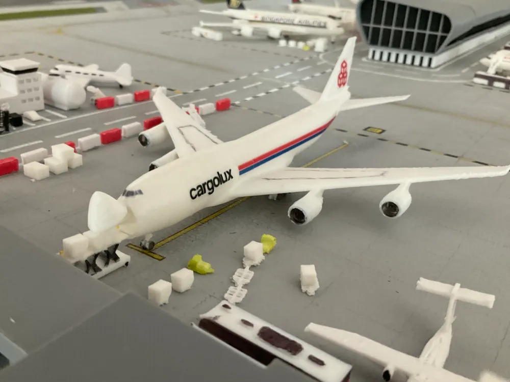 Adaptador: 1:400 Boeing 747-8F Interactive Model. Referencia del modelo original.