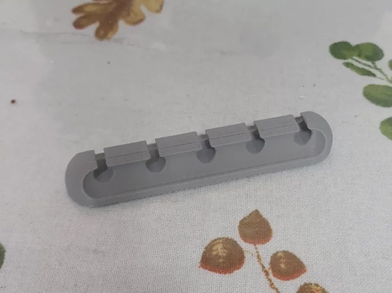 5 clip wire/ cable organizer