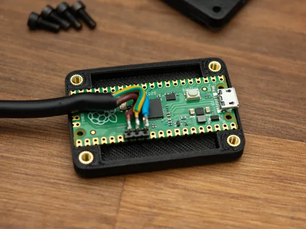 Petit boîtier Raspberry Pi Pico avec serre-câble