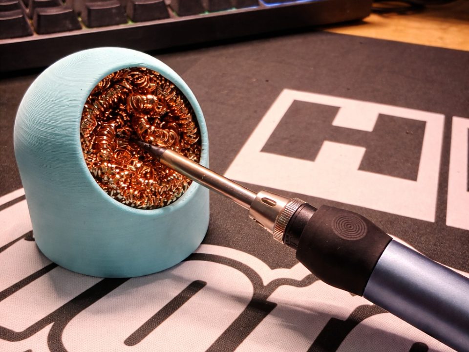 CleanTip Soldering Iron Tip Cleaner-Brass Sponge 