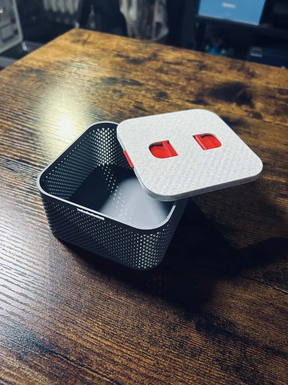 Anroid Studio Box Container Design Minimalist container / box with lock by Jinx MakerWorld: Download Free ...
