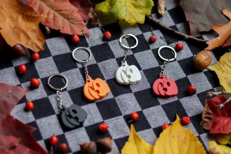 Surprised Pumpkin Keychain | Autumn Sr | Halloween