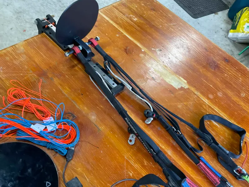 Paragliding line length check tensioner