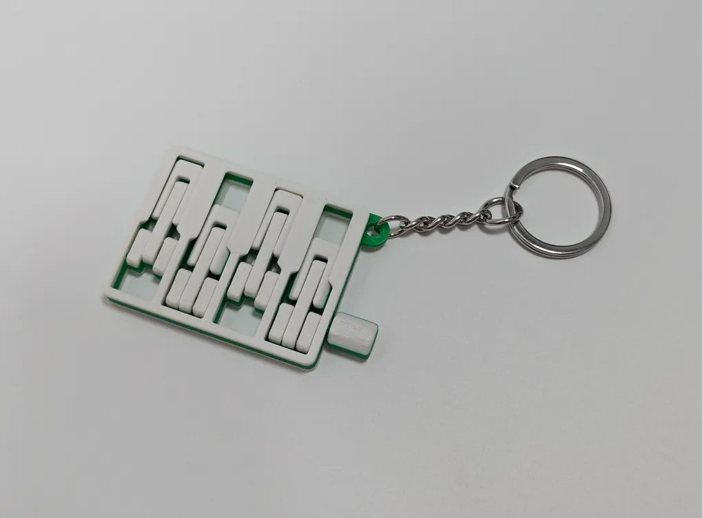 可动引擎钥匙扣 Articulated Engine Keychain view 4