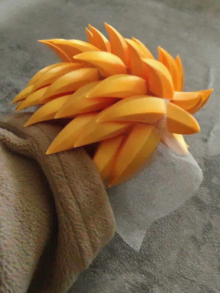 妙脆角龙鳞布料
