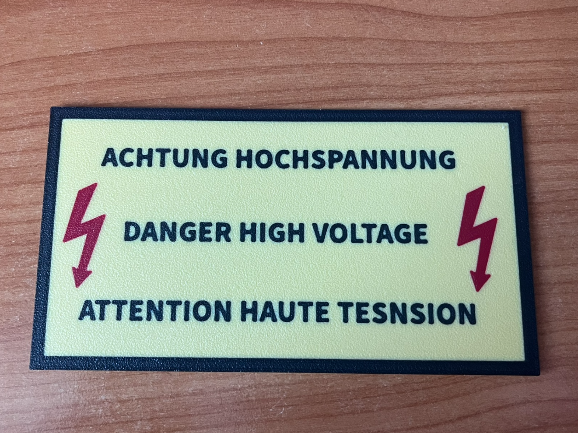 High Voltage Sign (Danger/Gefahr/Haute Tension)