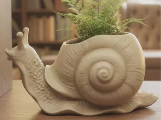SnailPlanter