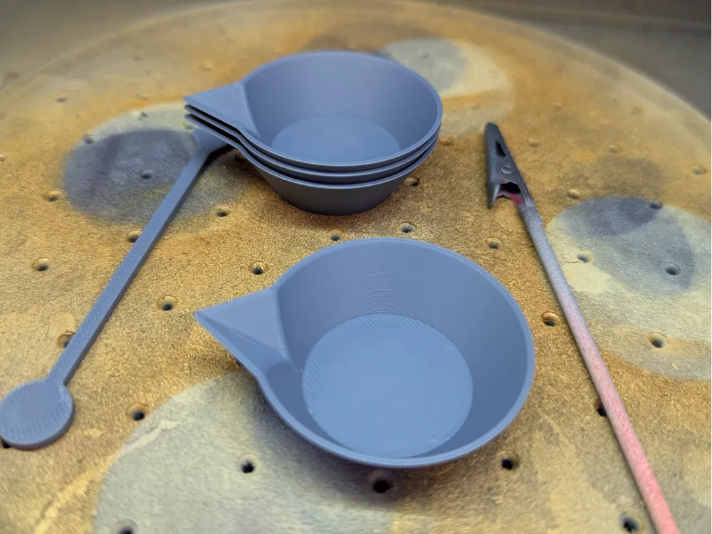 Modelo para impresión 3D: stackable paint mix cup. Referencia del modelo original.