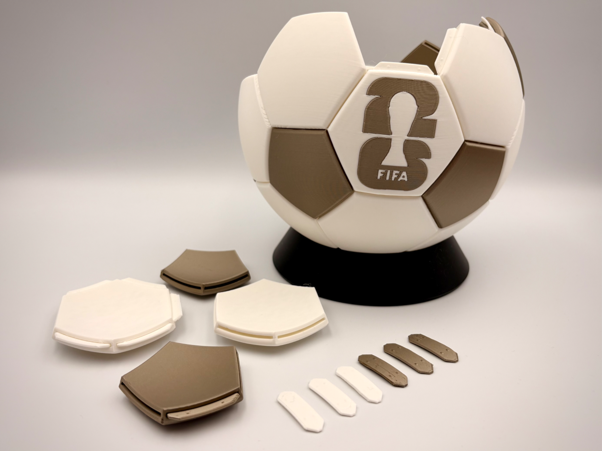 18cm 2026 World Cup Puzzle Ball:Decorative GiftBox
