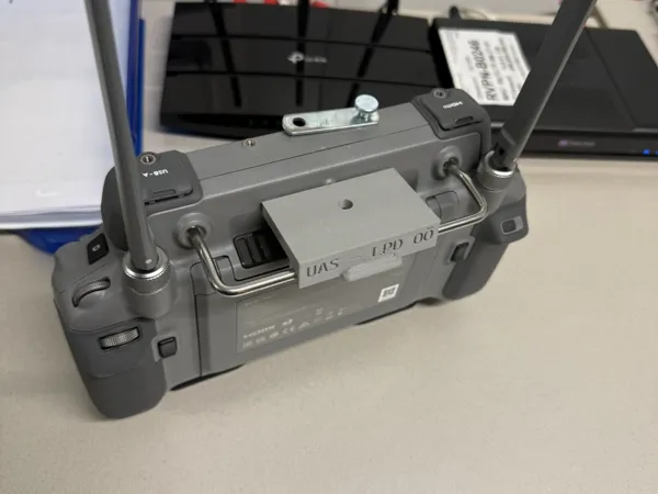 Plaque d'adaptation pour manette DJI RC Plus 2