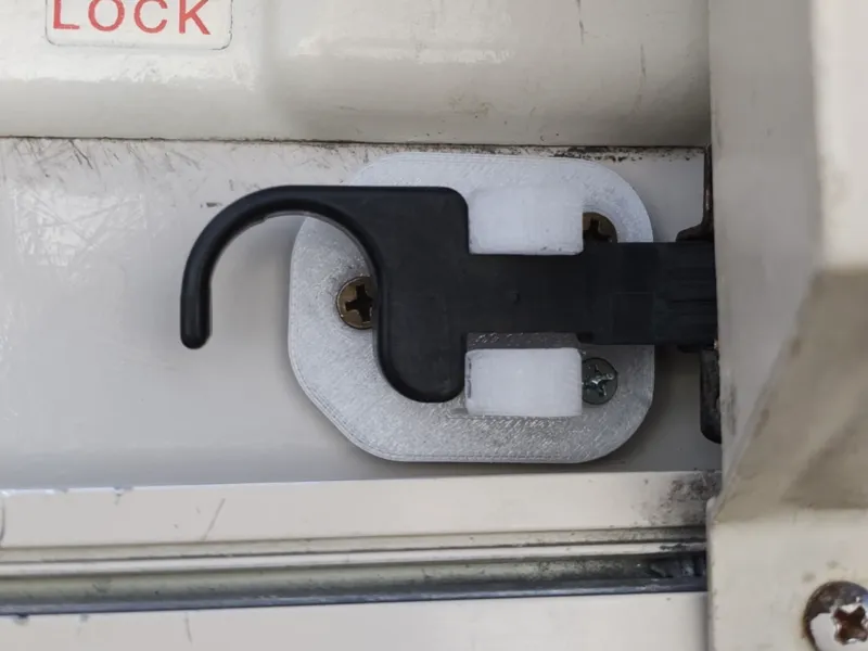Bullet Screen Door Latch, Hold