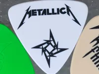 Square Logo pick