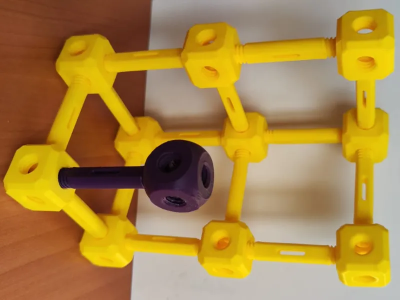 NutShell 6+ Construction Set Screw Building Game