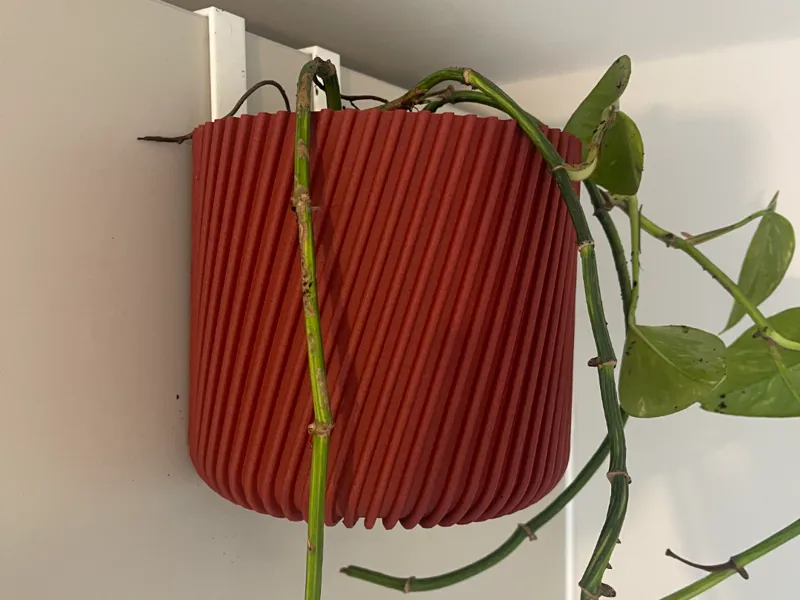 Hanging pot
