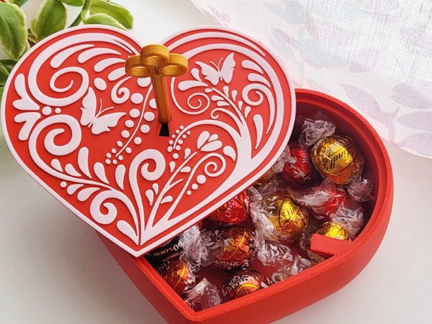 Valentine's day Lockable Heart Shape Box