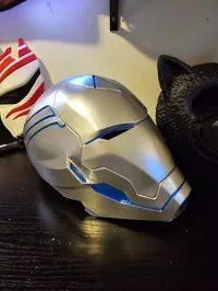 Casque concept Iron Man Superior (cosplay) — photo 2