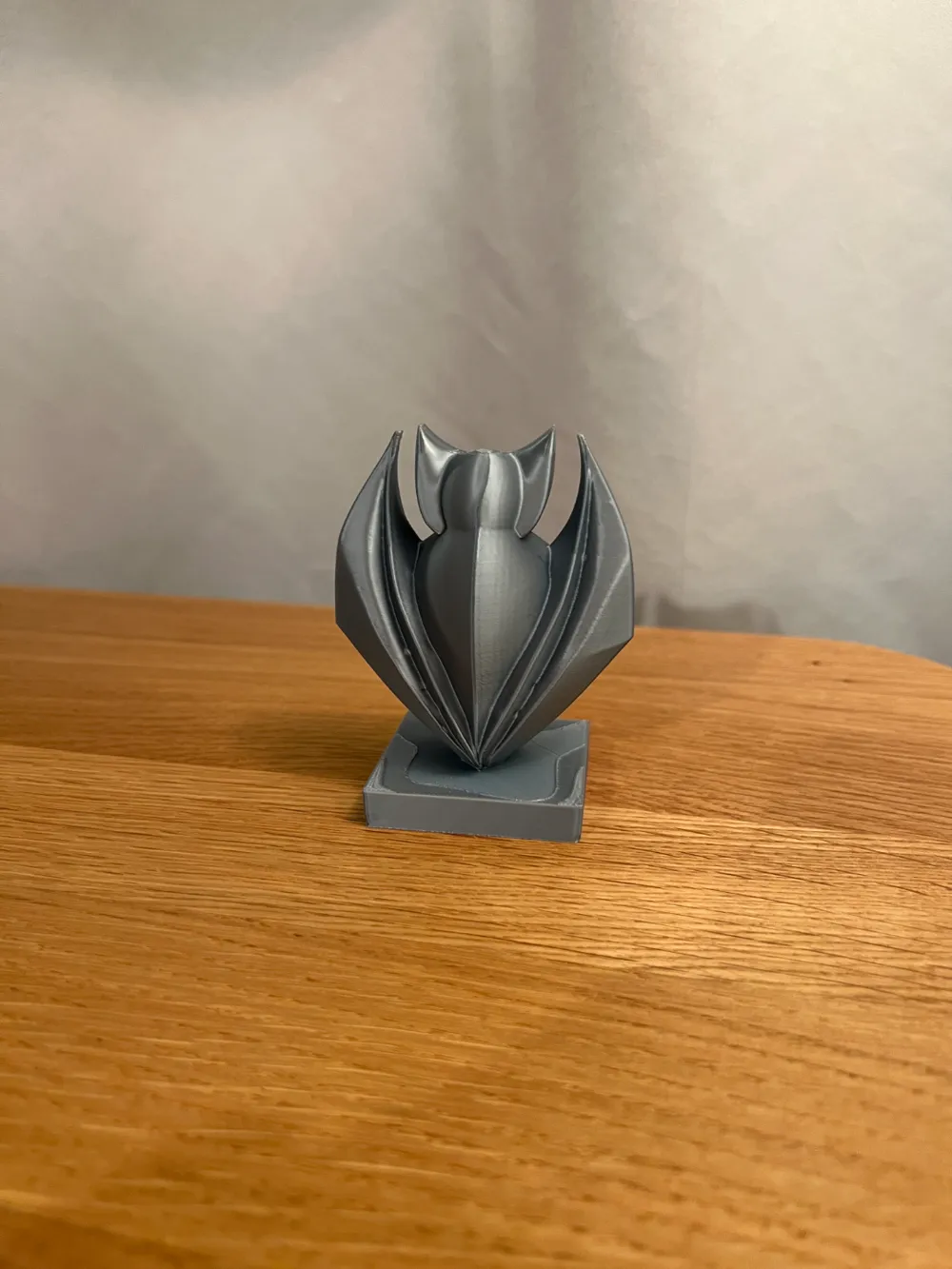 Modern Bat Statue by fifindr - MakerWorld