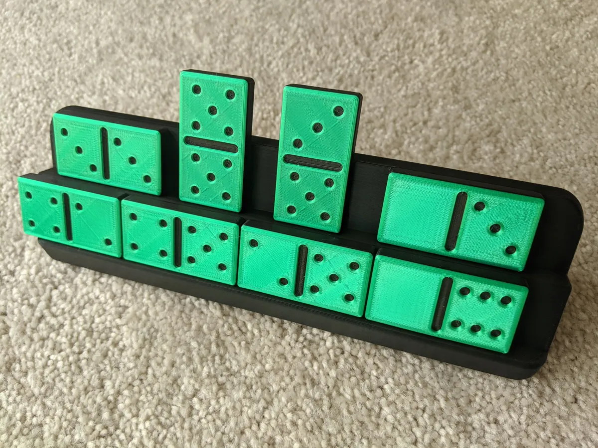 Jeu de dominos avec support