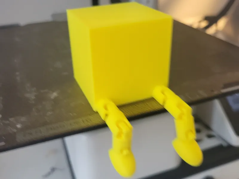 cube buddy with flexi legs