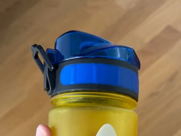 Replacement clip for water bottle
