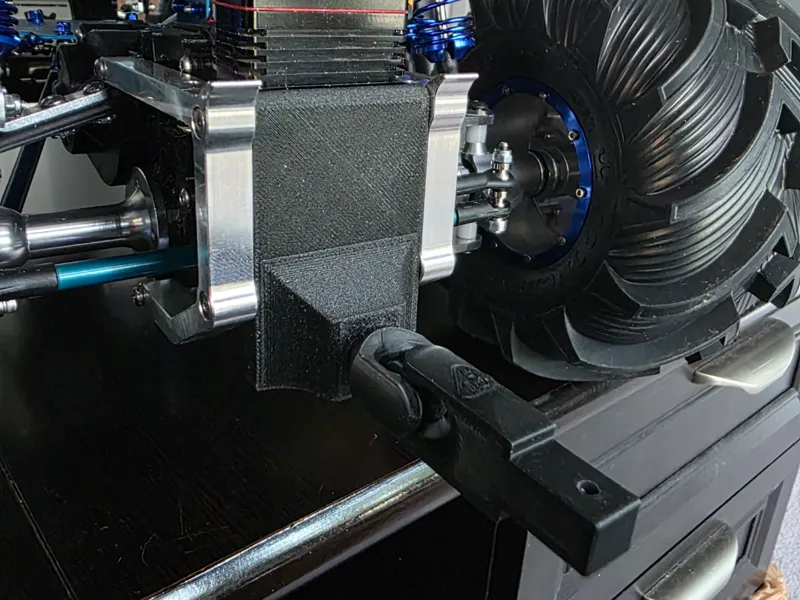 Servo mounted Hitch for Clodbuster Truck