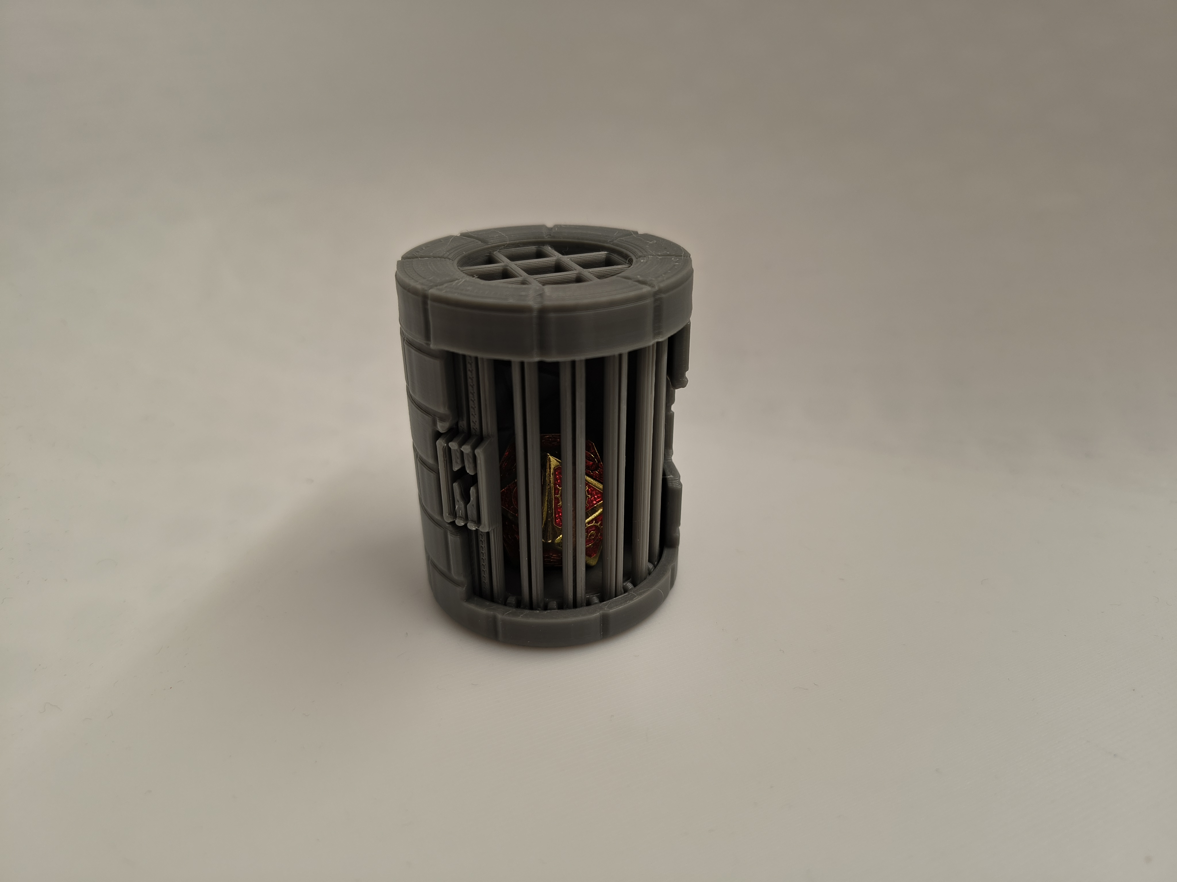 Miniatura 1 do modelo 3D Dice Jail Shutter