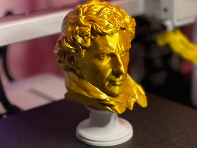 Busto Ayrton Senna