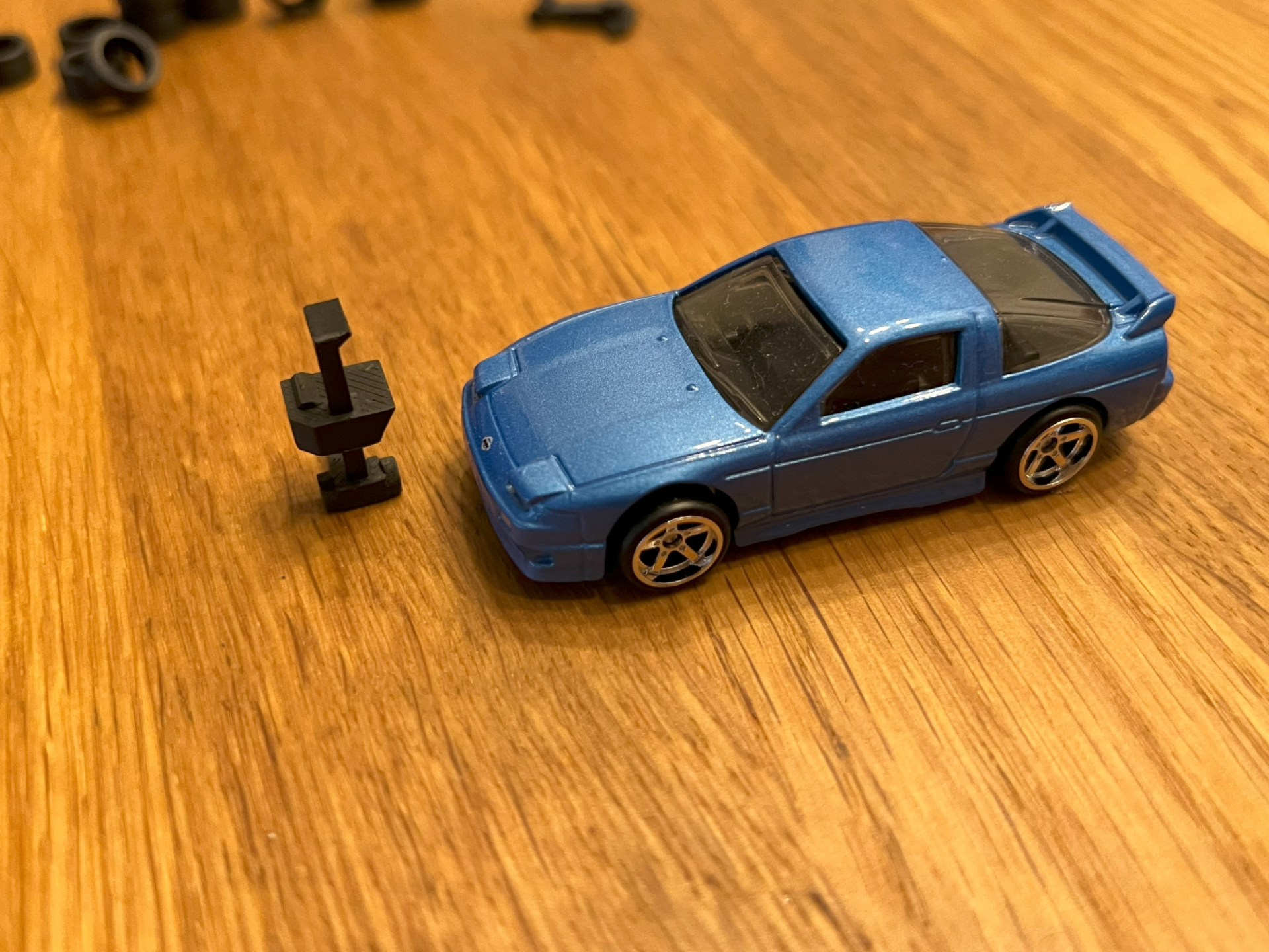 Headlight tester 1/64 scale car diorama garage