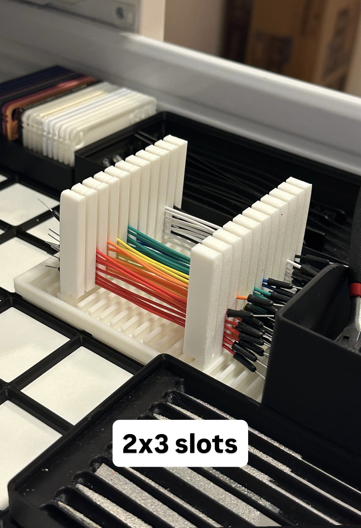 Miniatura 4 do modelo 3D Gridfinity Variable Length Jumper Wire Organizer 