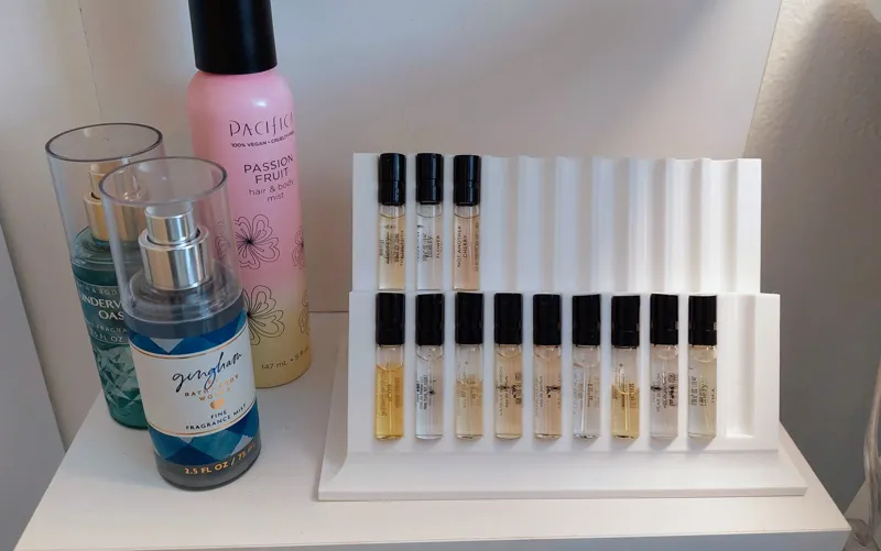 Perfume Sample Holder
