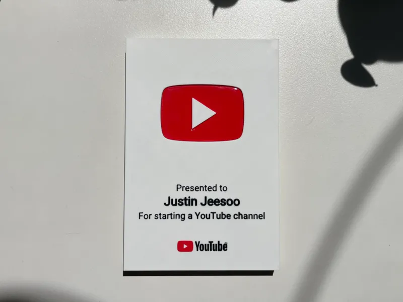 Customisable YouTube Play Button