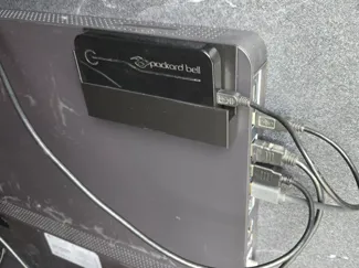 support HDD/SD 2''5 pour TV