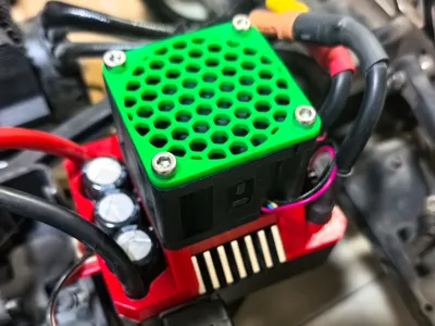 Hobbywing Max6 ESC modified for 4028 fan mount