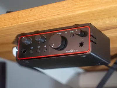 Focusrite Solo 4th Gen Under-Desk Mount