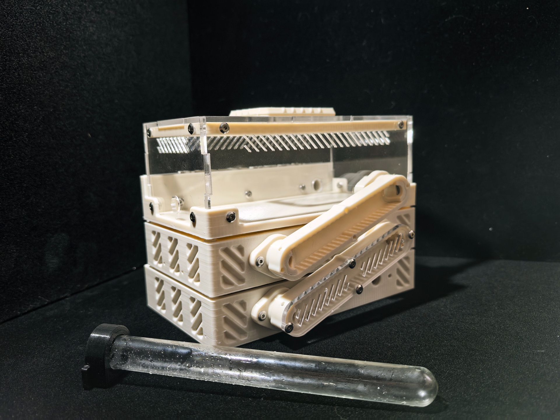 Miniatura 1 do modelo 3D P5-无限 折叠型蚂蚁农场