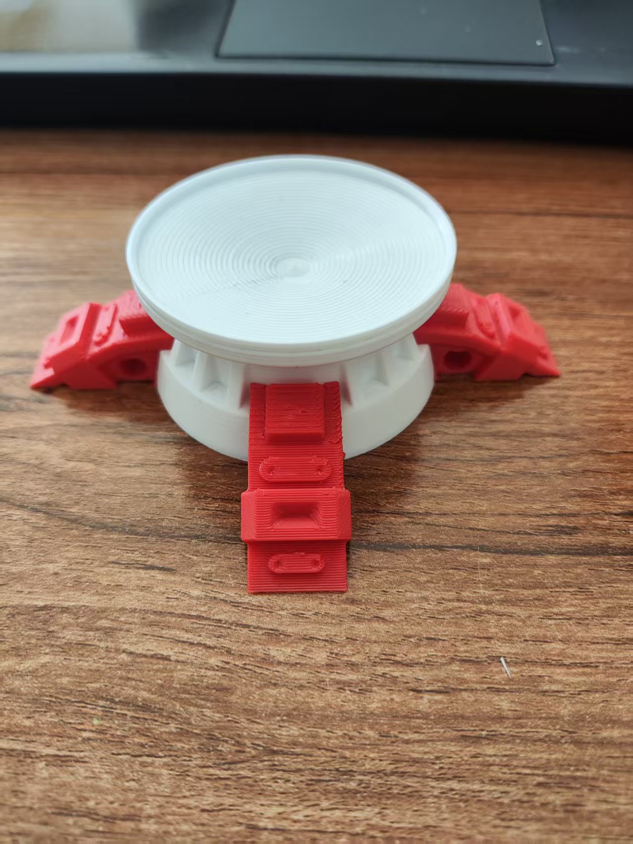 Miniatura 1 do modelo 3D 陀螺 手捻陀螺 旋转陀螺 陀螺底坐 陀螺底盘 80后 90后玩具