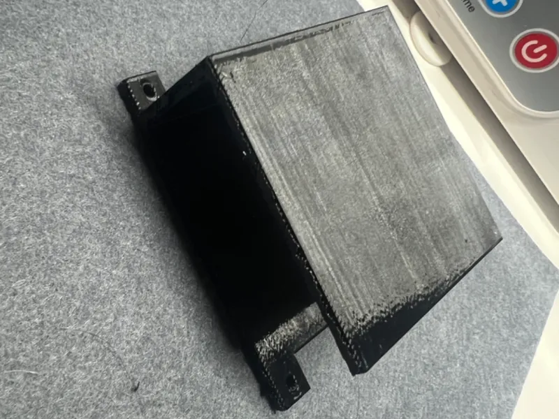 Thermostat controller vertical bracket
