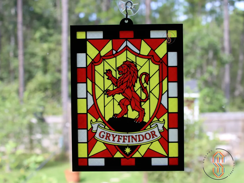Marco decorativo: Suncatcher - Gryffindor. Referencia del modelo original.